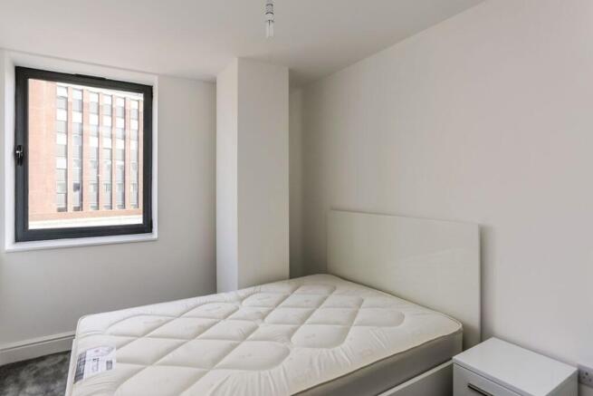 2 bed Apartment to rent Image 6