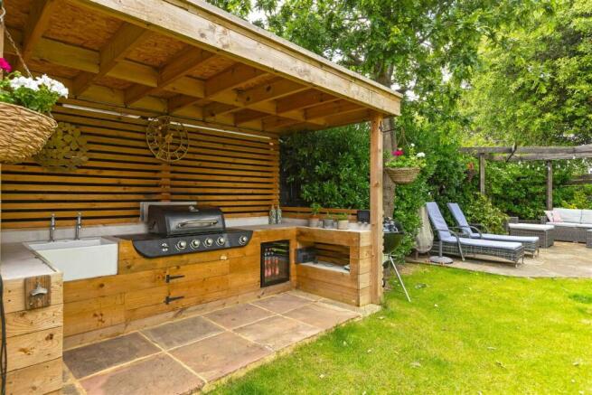 For Sale by Aspire Residential - Offington Lane