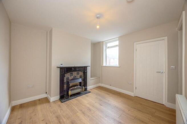 3 bed Terraced to rent Image 8