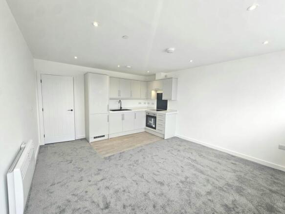 1 bed Apartment to rent Image 5