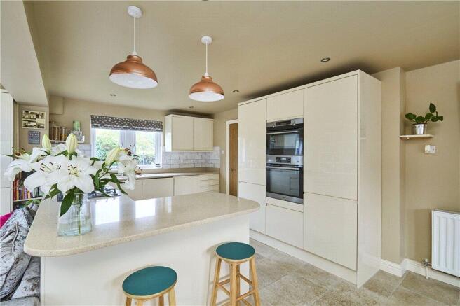 4 bed Detached for sale Image 6