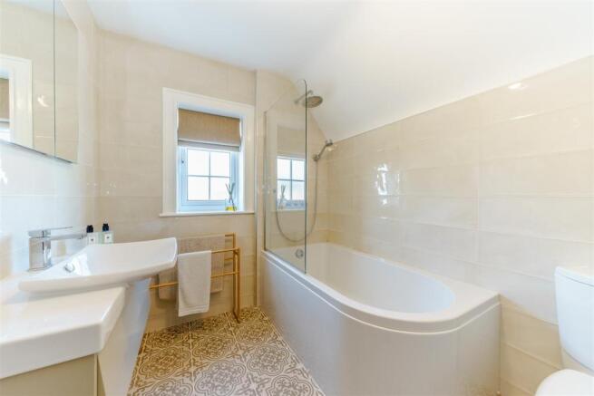 8341634-interior17.jpg