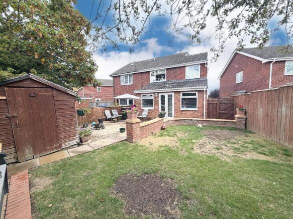3 bed Semi-Detached for sale Image 11