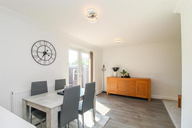2 bed House for sale Image 5