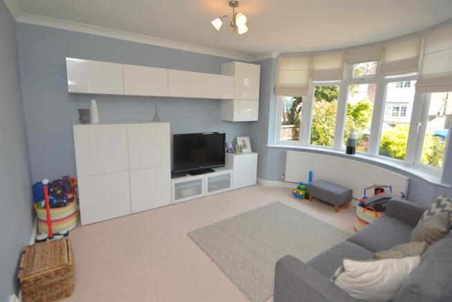 Lounge/Sitting Room