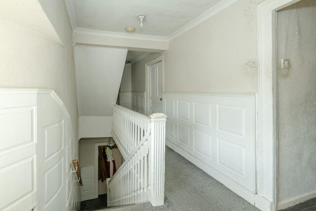3 bed Apartment for sale Image 7