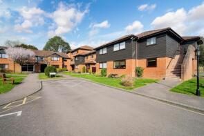 35, Heathside Court, Tadworth KT20 5RY