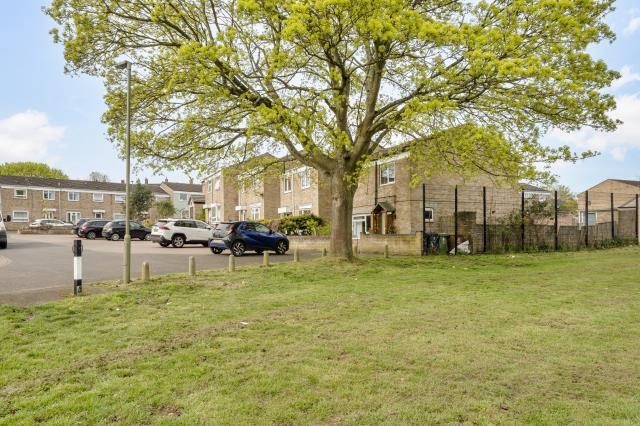 Bushey Leys Close, Headington, Oxford photo 4