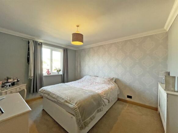 Westfield 218 - Bed 2.jpg