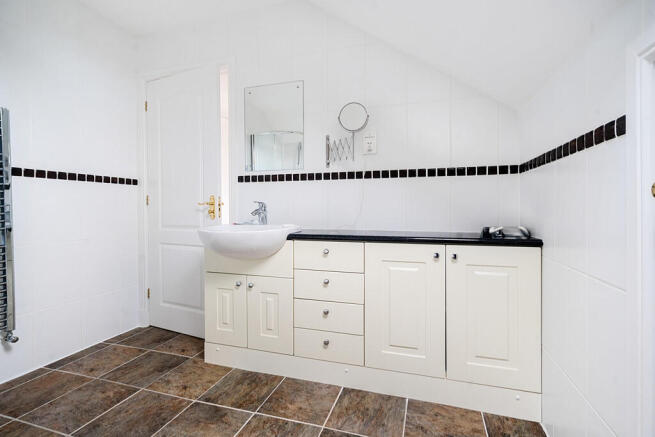 En-suite Shower R...