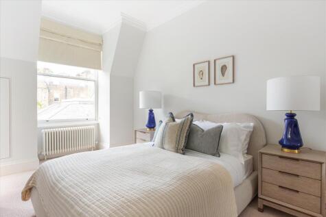 Kensington Court, London W8