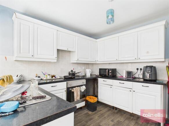 2 bed Detached Bungalow for sale Image 5