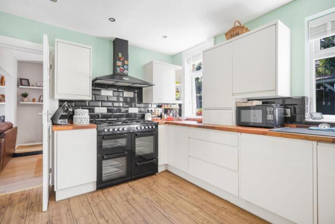 3 bed Semi-Detached for sale Image 5