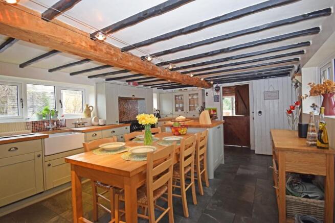 Greensleeves, kitchen a.jpg