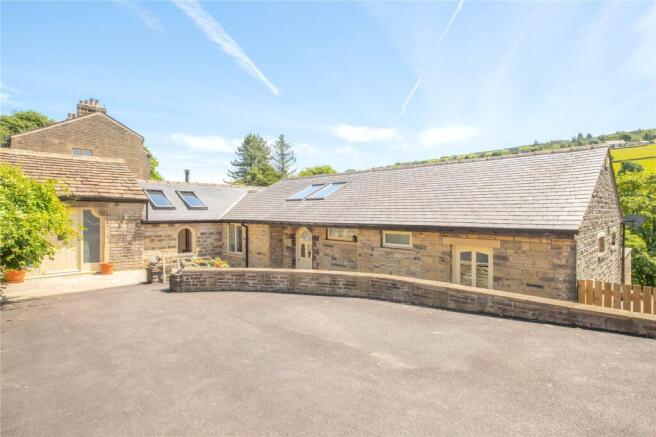5 bed Detached for sale Image 5