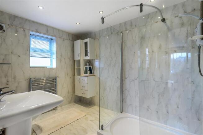 Ensuite