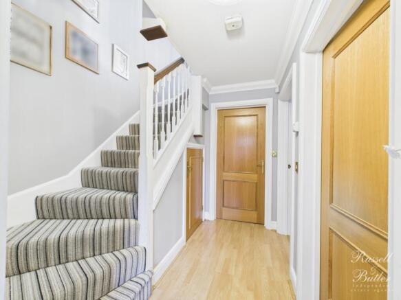 CAM01995G0-PR0394-STILL015