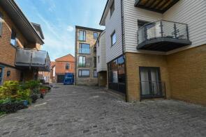 5, 49 Jasmine House, Stour Street, Canterbury CT1 2PH