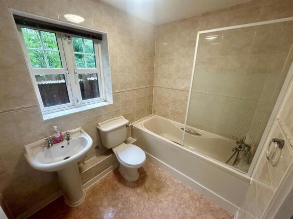 bathroom 24 - Copy.jpg
