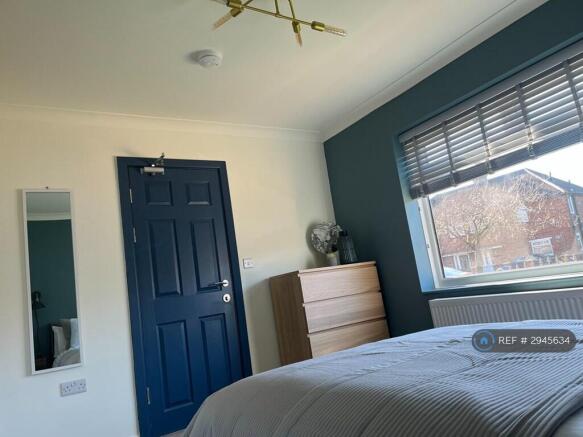 1 bed House Share to rent Image 8