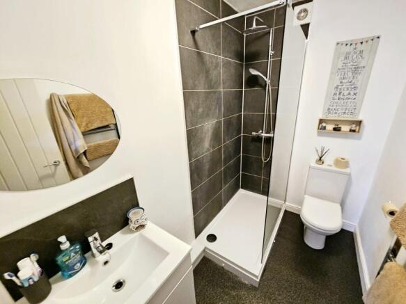1 bed Flat for sale Image 6