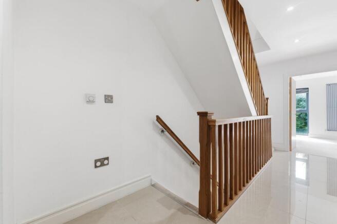 4 bed Terraced for sale Image 12