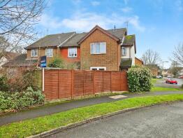 11, Nether Vell- Mead, Church Crookham, Fleet GU52 0YQ