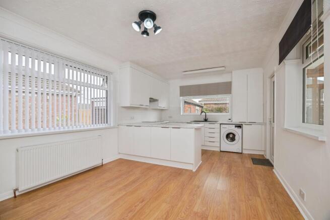 2 bed Detached Bungalow for sale Image 5