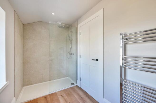 2 bed House for sale Image 7
