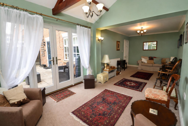 4 bed Detached for sale Image 6