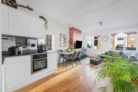 East End Road, Finchley Central, N3