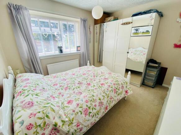 Bed2.jpg
