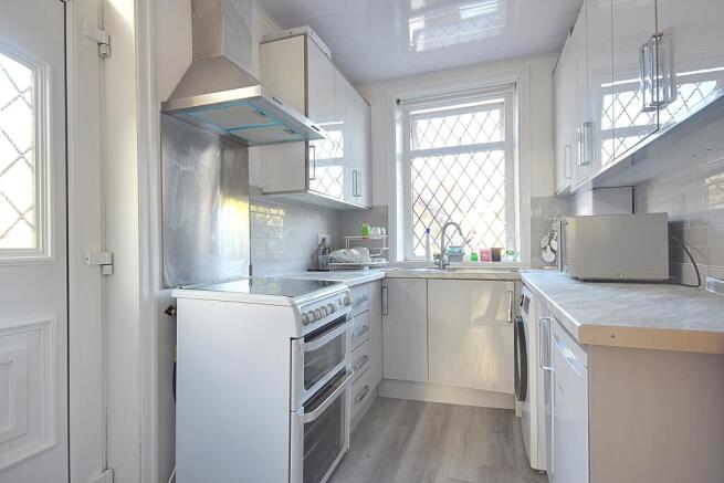3 bed Semi-Detached for sale Image 12