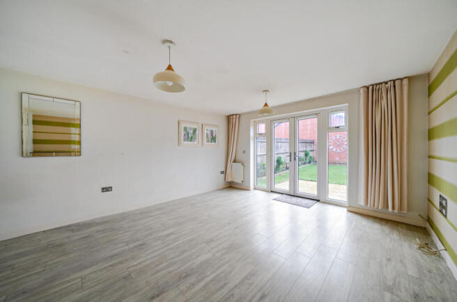 1405350-11-698b09...