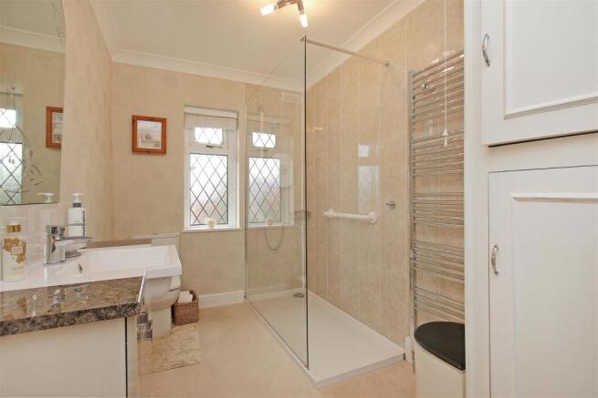 12.Bath.JPG
