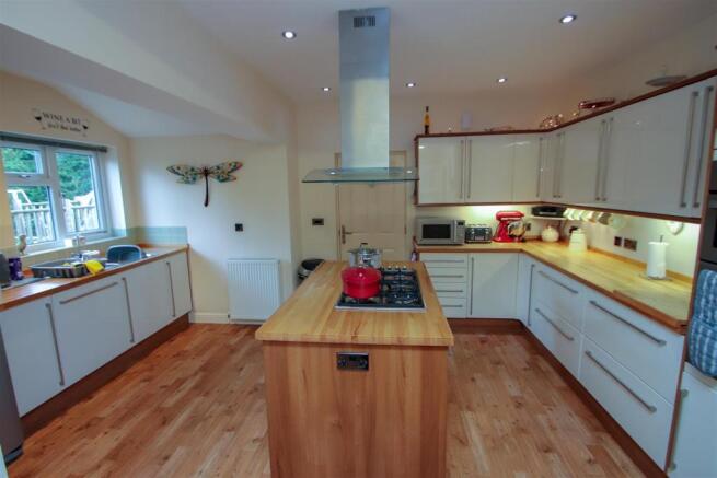 Kitchen Family Room