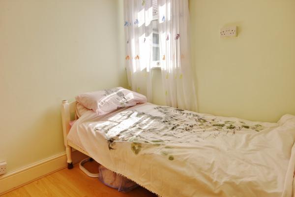 Bedroom 4 (Single)