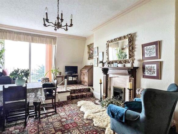 2 bed Apartment for sale Image 5