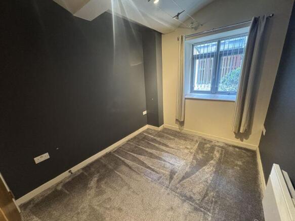 2 bed Flat for sale Image 9