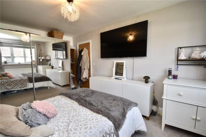 3 bed Terraced for sale Image 10