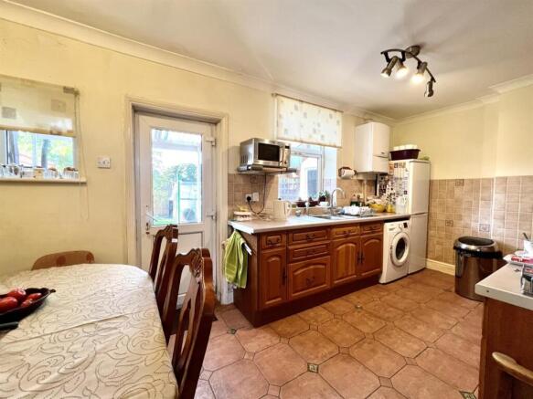 Durley Avenue, Waterlooville photo 3