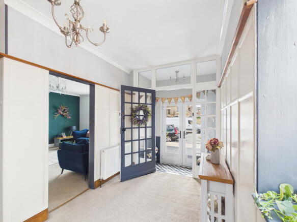 4 bed Semi-Detached for sale Image 4