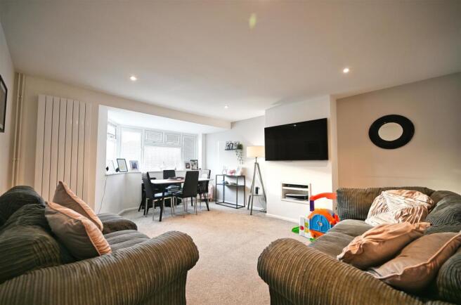 Lounge / Dining Room