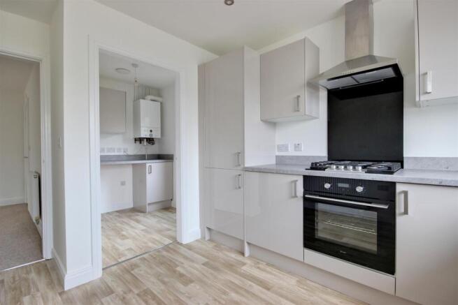 4 bed Detached for sale Image 12
