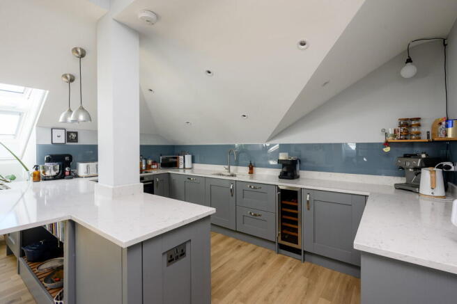 2 bed Apartment for sale Image 8