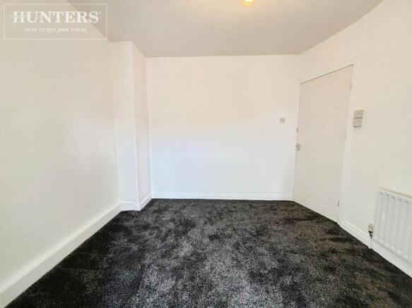 2 bed Semi-Detached to rent Image 11
