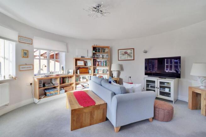 Roundel Sitting Room.jpg