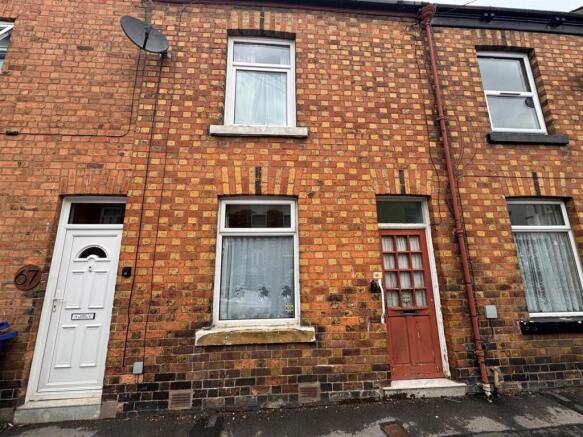 3-bed terraced on Hoxton Road, Scarborough, £115,000