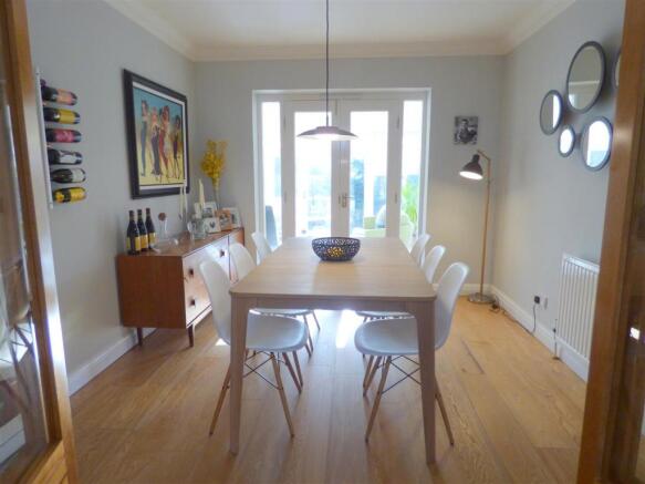 diningroom.JPG