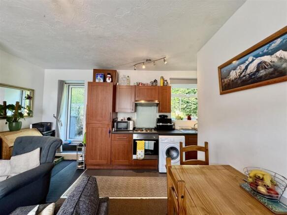 2 bed Terraced for sale Image 7